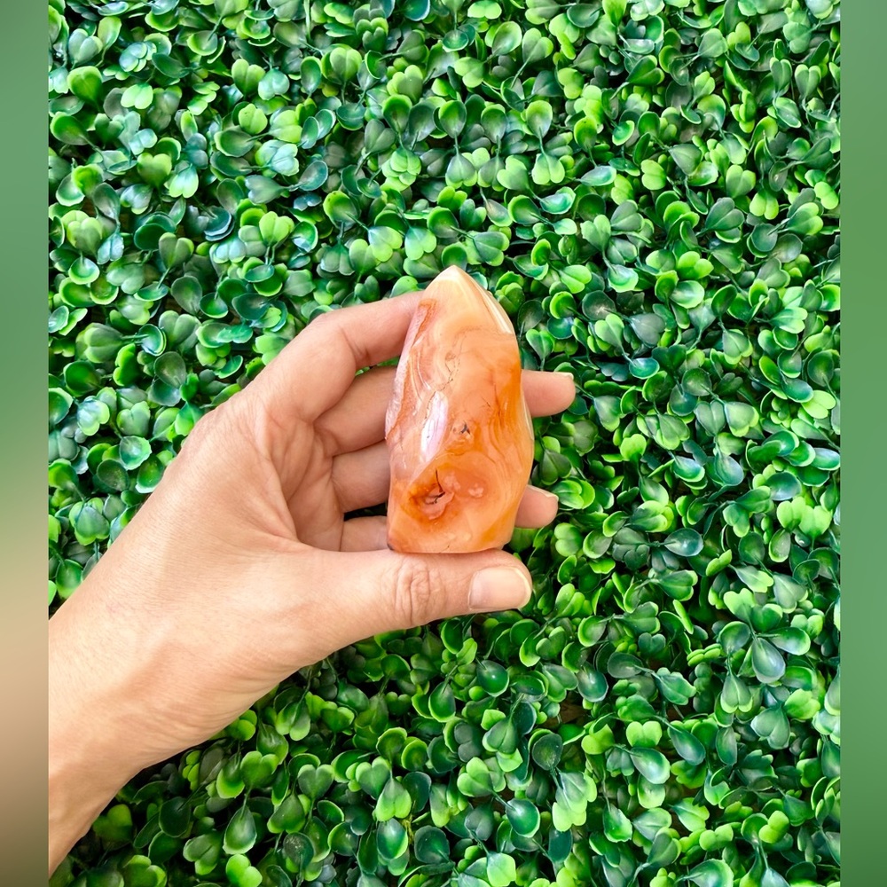 Carnelian flame - Picture 3 of 5